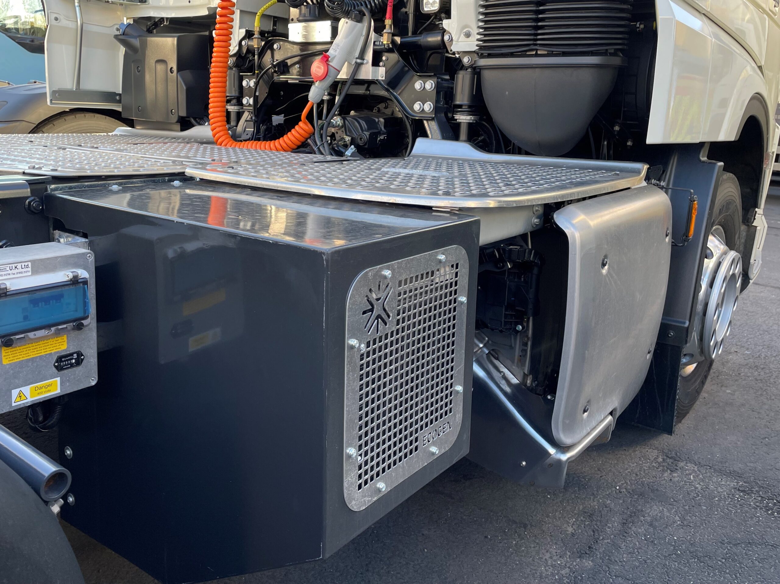 Scottish transporter is first to fit Ecogen power generators ahead of diesel price hike￼
